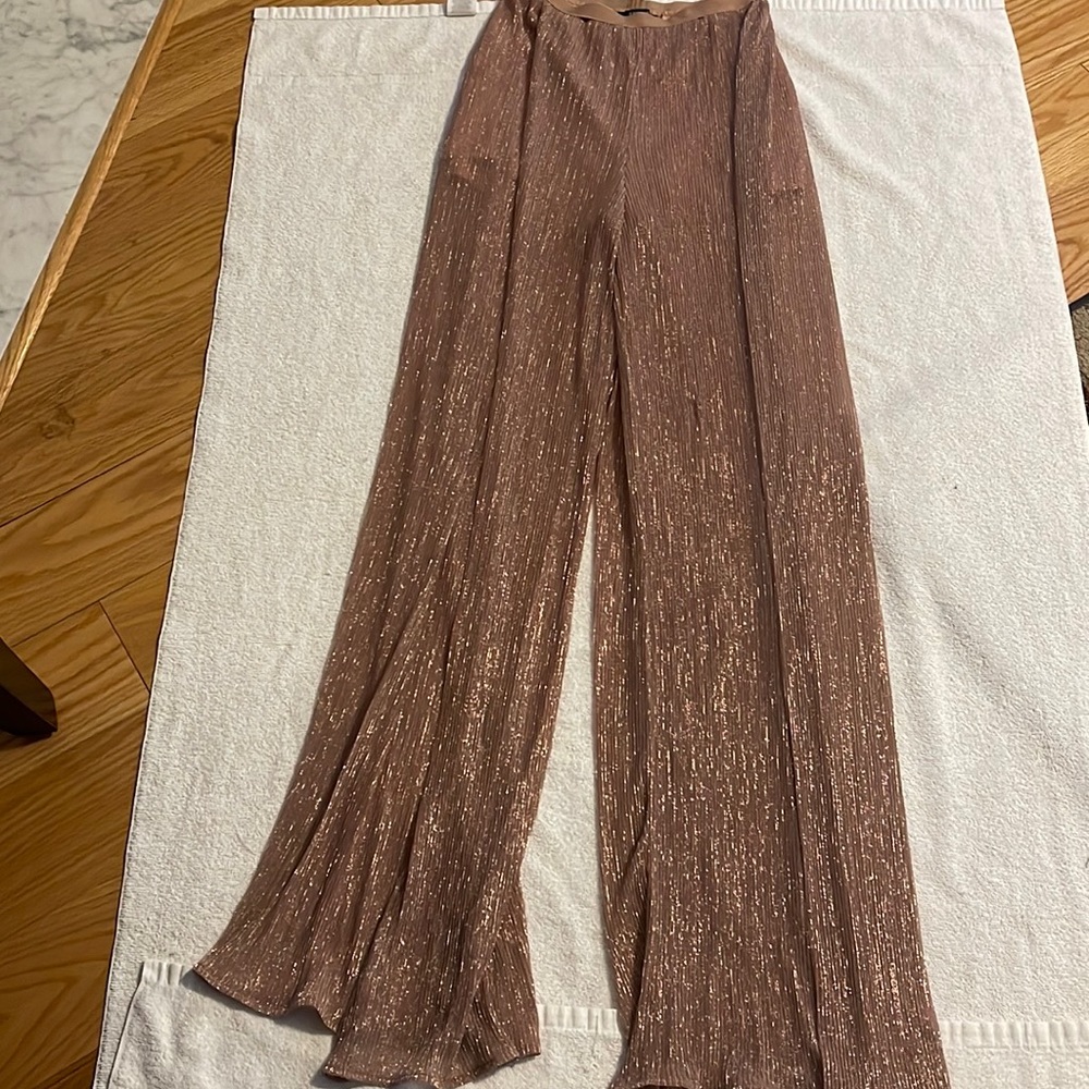 Evenuel pants size small pre-owned
